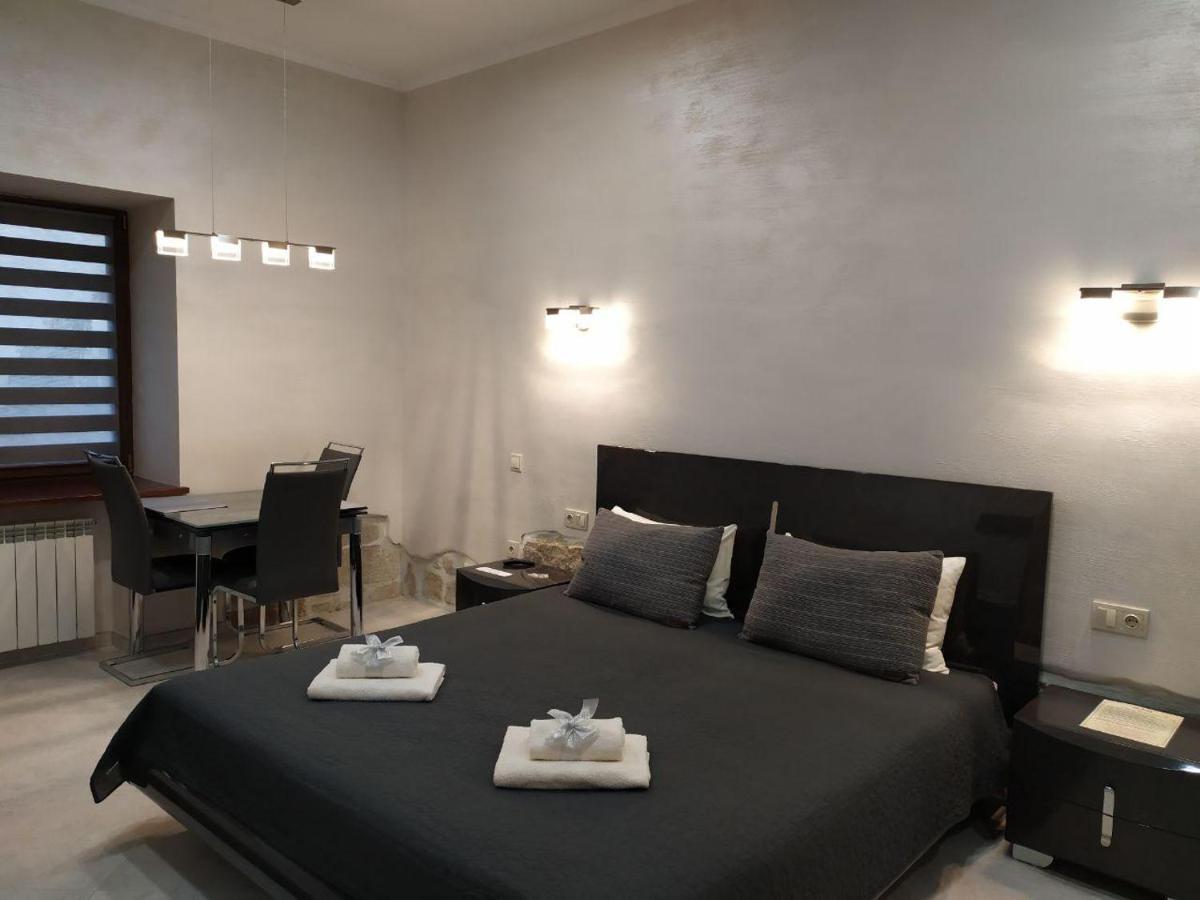 Apartmán Rynok 25 Elite Lviv Center Exteriér fotografie